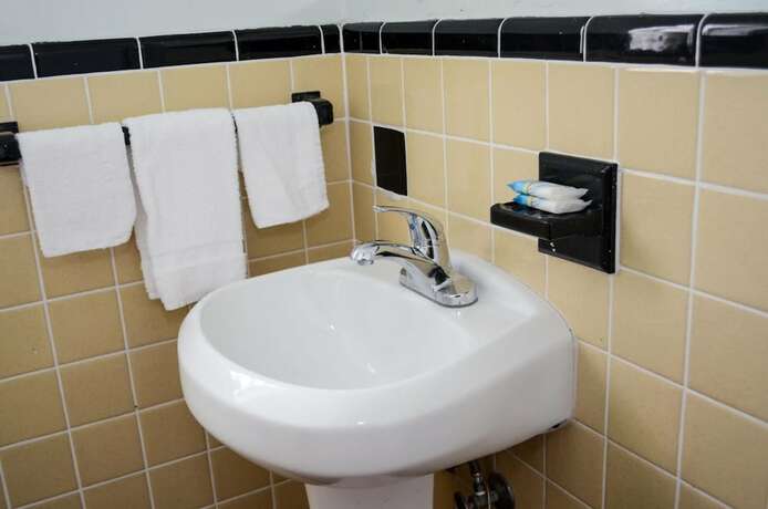 Imagen general del Hotel Economy Inn West Palm Beach. Foto 1
