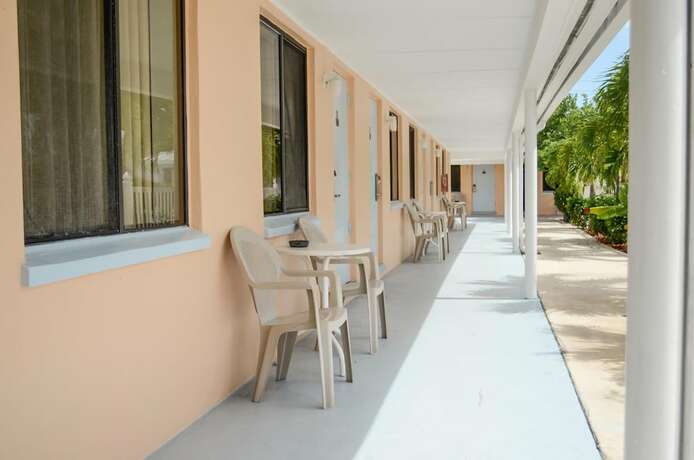 Imagen general del Hotel Economy Inn West Palm Beach. Foto 6