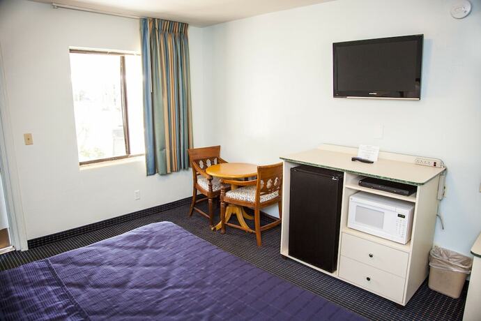 Imagen general del Hotel Economy Inn West Palm Beach. Foto 10