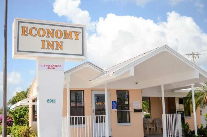 Imagen general del Hotel Economy Inn West Palm Beach. Foto 12