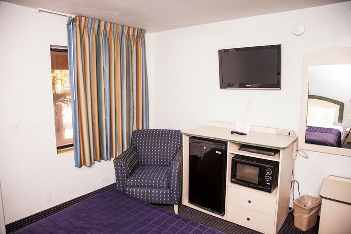 Imagen general del Hotel Economy Inn West Palm Beach. Foto 14