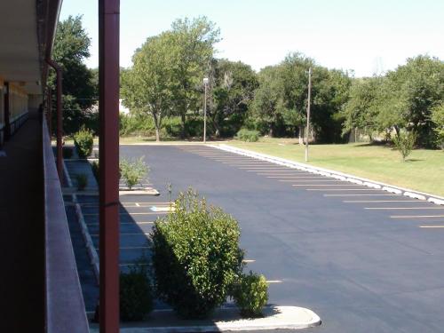 Imagen general del Hotel Economy Inn-Oklahoma City. Foto 1