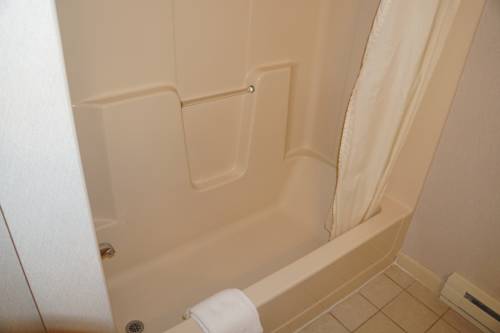 Imagen de la habitación del Hotel Economy Lodge, Sturbridge. Foto 13