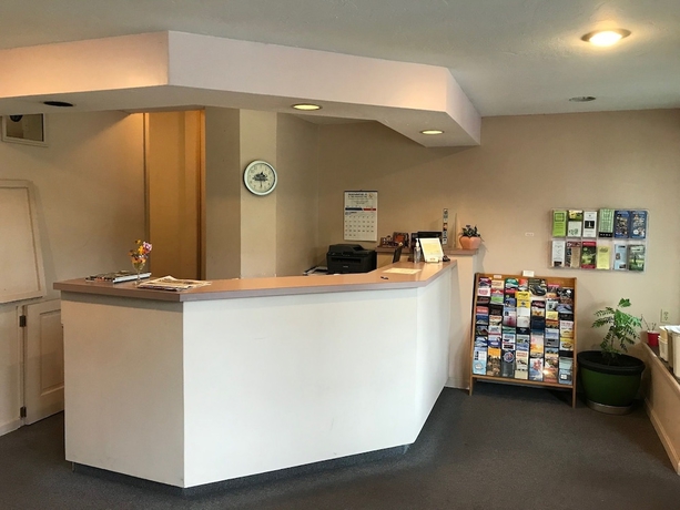 Imagen de los interiores del Hotel Economy Lodge, Sturbridge. Foto 19