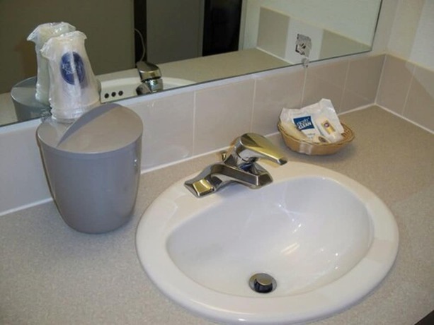 Imagen de la habitación del Hotel Economy Stay and Suites Tacoma. Foto 7