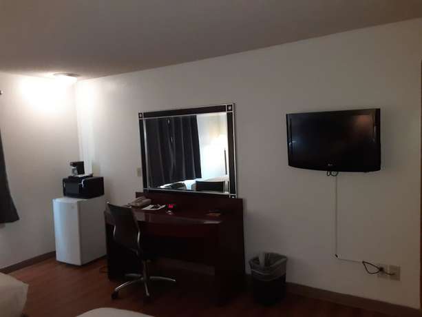 Imagen de la habitación del Hotel Economy Stay and Suites Tacoma. Foto 9