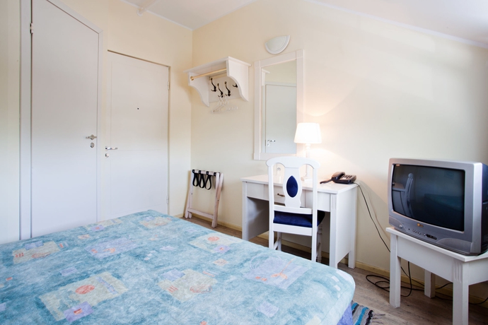Imagen de la habitación del Hotel Economy, Tall&iacute;n. Foto 11