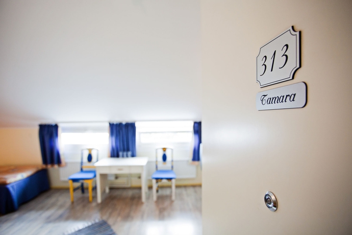 Imagen de los interiores del Hotel Economy, Tall&iacute;n. Foto 16