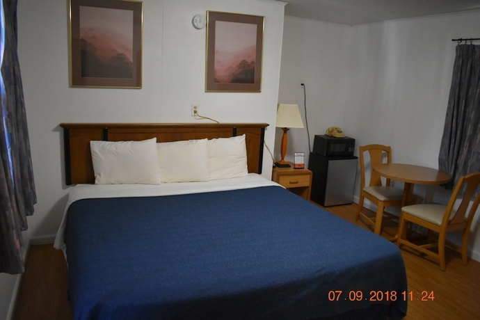 Imagen de la habitación del Hotel Economy inn, Cadillac. Foto 7