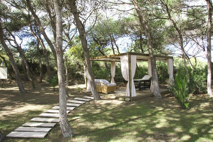 Imagen de los exteriores del Hotel Ecoresort Le Sirenè - Caroli Hotels. Foto 9