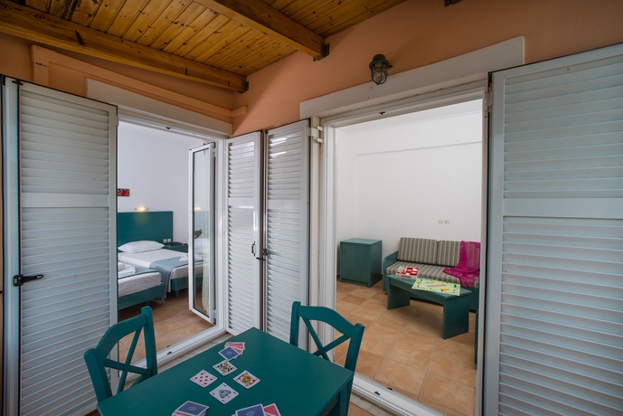 Imagen de la habitación del Hotel Ecoresort Zefyros. Foto 9