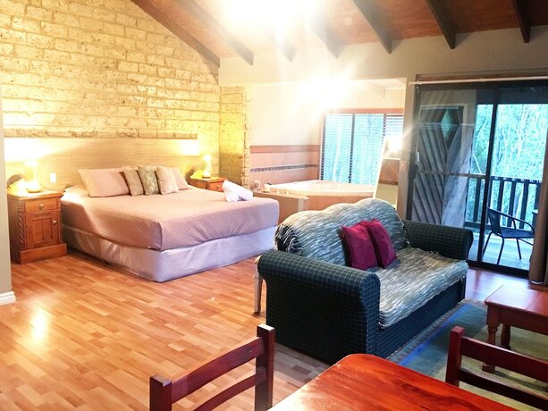 Imagen de la habitación del Hotel Ecostudio Fellini. Foto 23