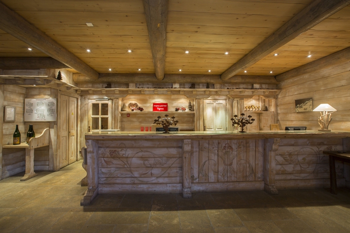 Imagen de los interiores del Hotel Ecrin Du Val Claret. Foto 11