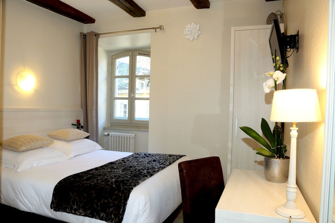 Imagen de la habitación del Hotel Ecu De France. Foto 11
