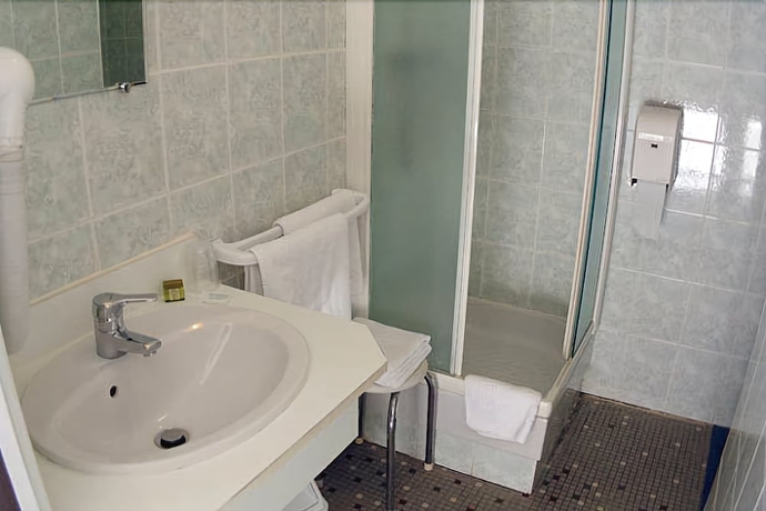 Imagen de la habitación del Hotel Ecu De France. Foto 18