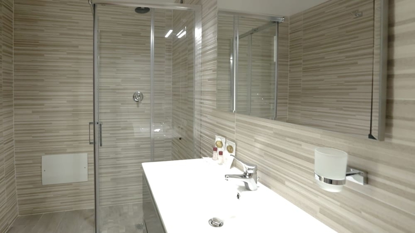 Imagen de la habitación del Hotel Ecumano Space. Foto 16