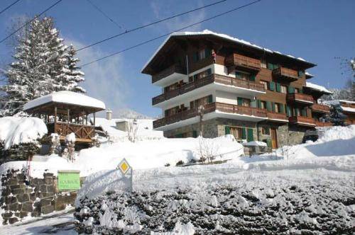 Imagen de la habitación del Hotel Ecureuil. Foto 2