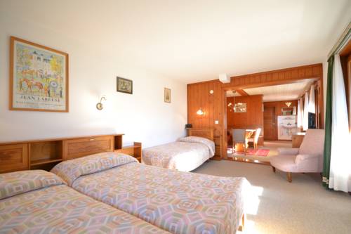 Imagen de la habitación del Hotel Ecureuil. Foto 3