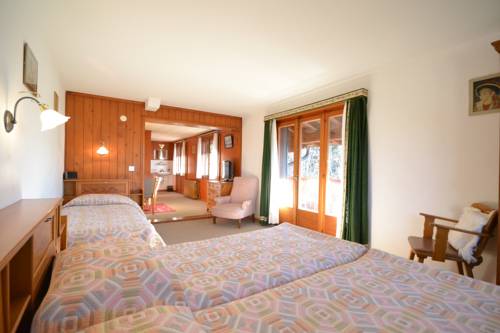 Imagen de la habitación del Hotel Ecureuil. Foto 4