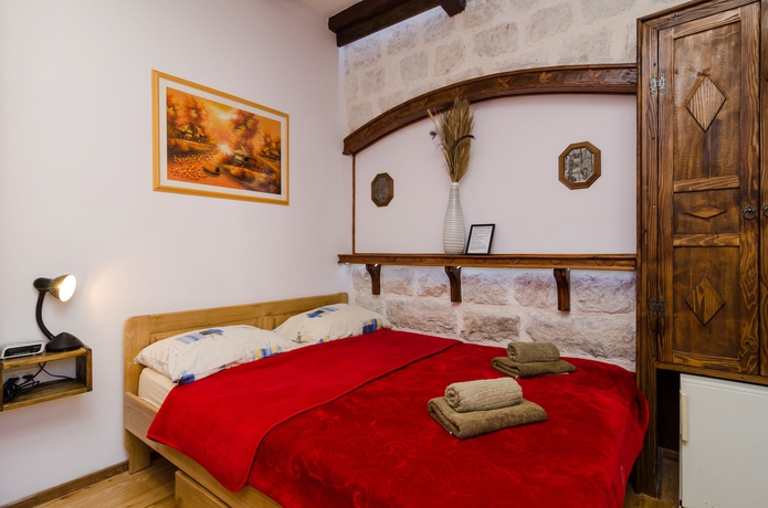 Imagen de la habitación del Hotel Eddie´s Sea View Rooms. Foto 9