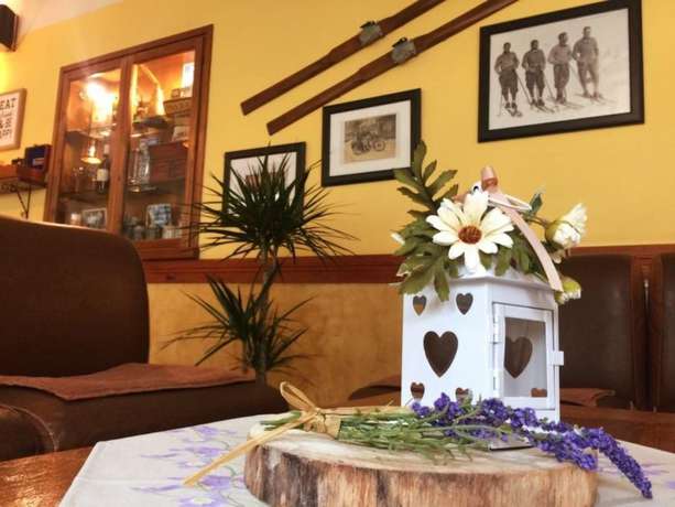 Imagen de los interiores del Hotel Ede. Foto 18