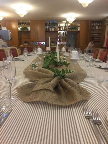 Imagen del bar/restaurante del Hotel Ede. Foto 6