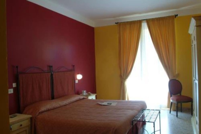 Imagen de la habitación del Hotel Ede. Foto 10