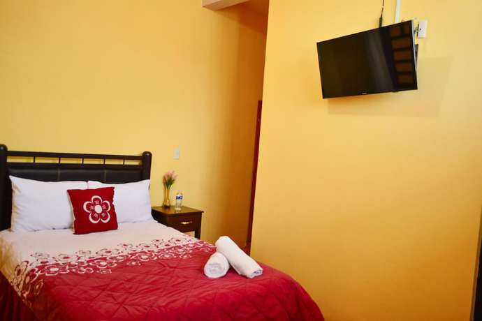 Imagen de la habitación del Hotel Edelmira. Foto 4