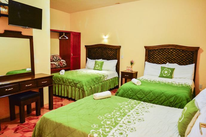 Imagen de la habitación del Hotel Edelmira. Foto 6