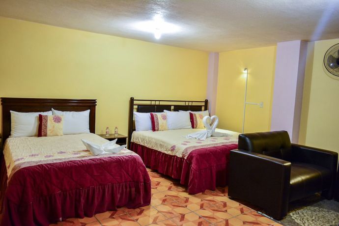 Imagen de la habitación del Hotel Edelmira. Foto 7