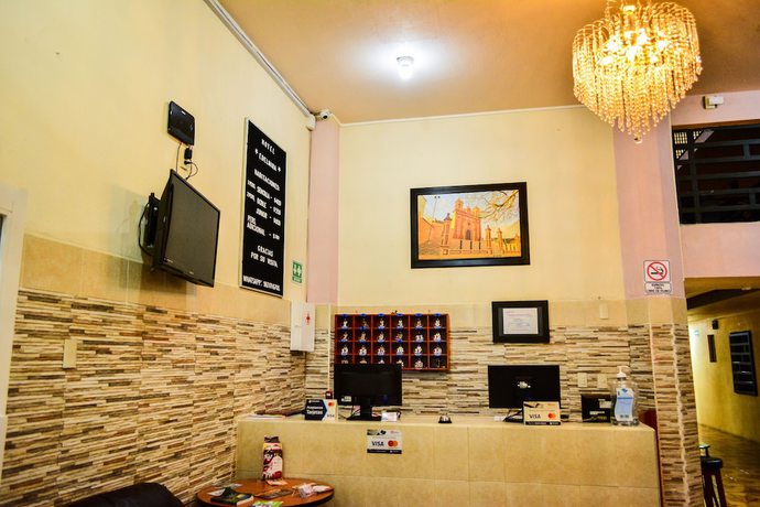 Imagen de los interiores del Hotel Edelmira. Foto 11