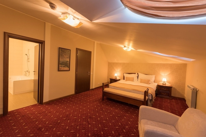 Imagen de la habitación del Hotel Edelweiss, Brasov. Foto 7