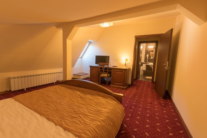 Imagen de la habitación del Hotel Edelweiss, Brasov. Foto 10