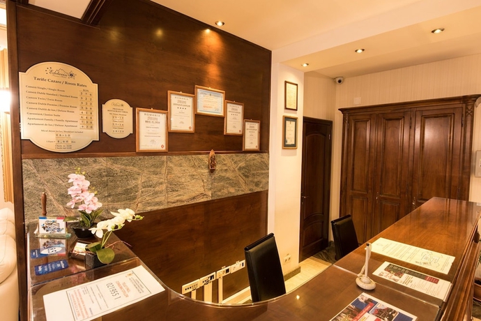 Imagen de los interiores del Hotel Edelweiss, Brasov. Foto 19