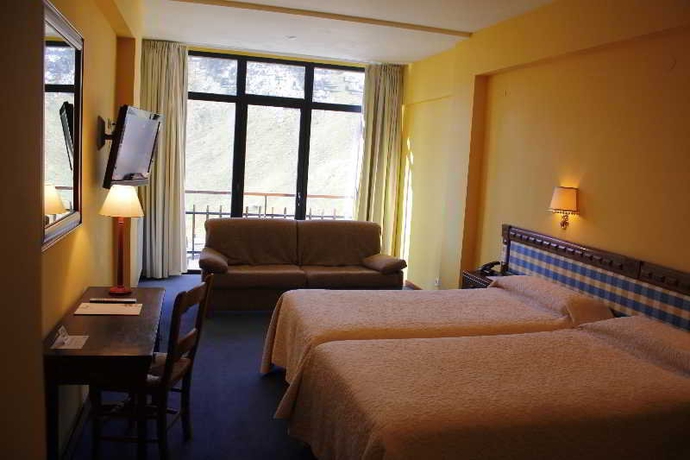 Imagen general del Hotel Edelweiss Candanchu. Foto 10