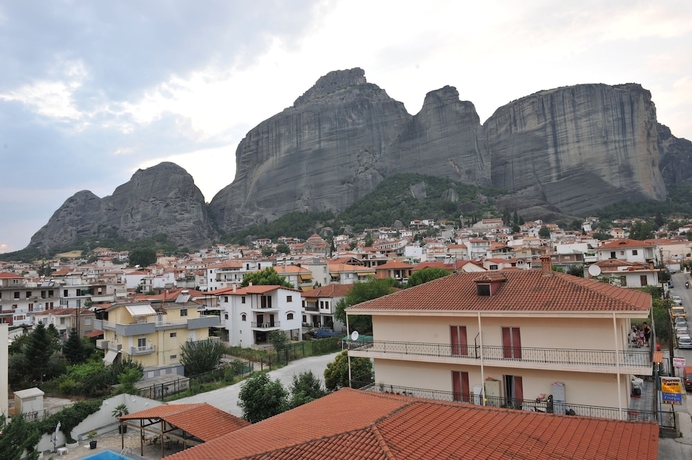 Imagen de los exteriores del Hotel Edelweiss, Kalambaka. Foto 9