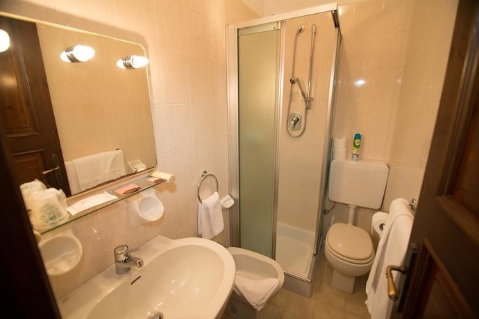 Imagen de la habitación del Hotel Edelweiss, Limone Piemonte. Foto 15