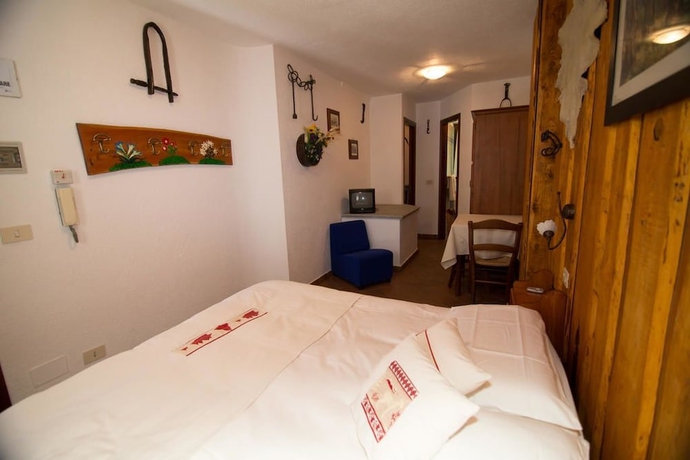 Imagen de la habitación del Hotel Edelweiss, Limone Piemonte. Foto 18