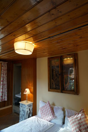 Imagen del bar/restaurante del Hotel Edelweiss Lodge, WILDERSWIL. Foto 2
