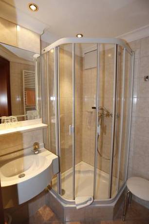 Imagen de la habitación del Hotel Edelweiss, Schloßberg. Foto 8