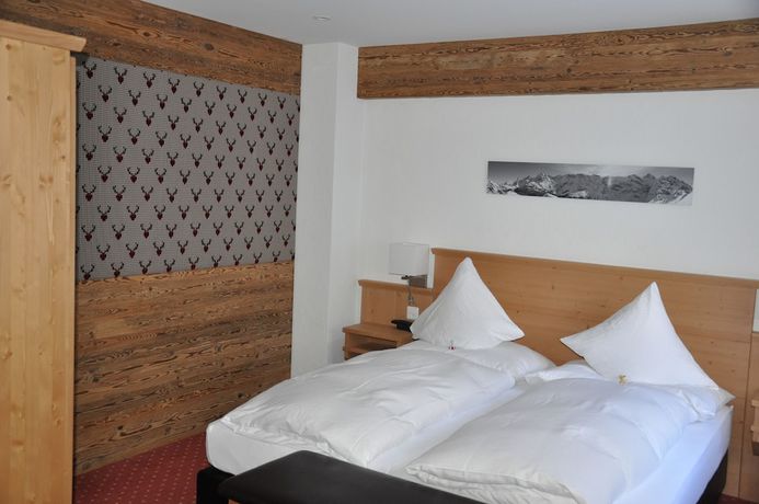 Imagen de la habitación del Hotel Edelweiss Superior. Foto 7