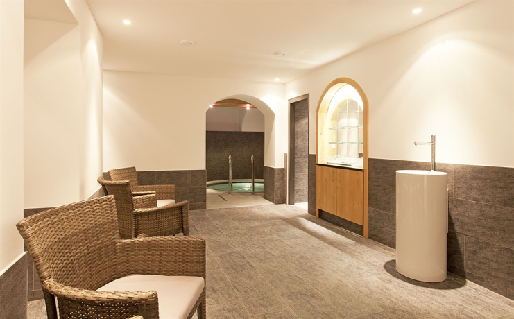Imagen de la piscina del Hotel Edelweiss Swiss Quality. Foto 16