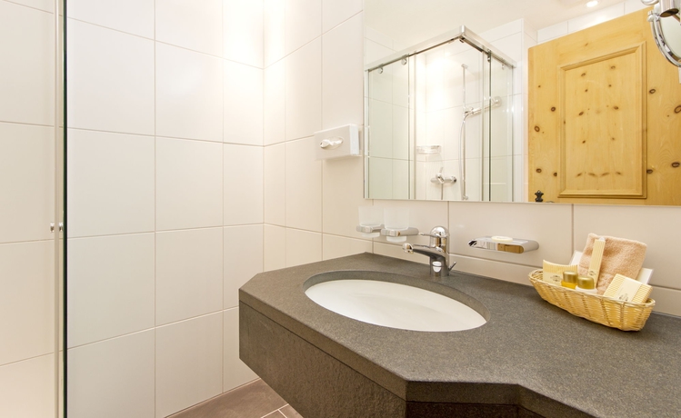Imagen de la habitación del Hotel Edelweiss Swiss Quality. Foto 8