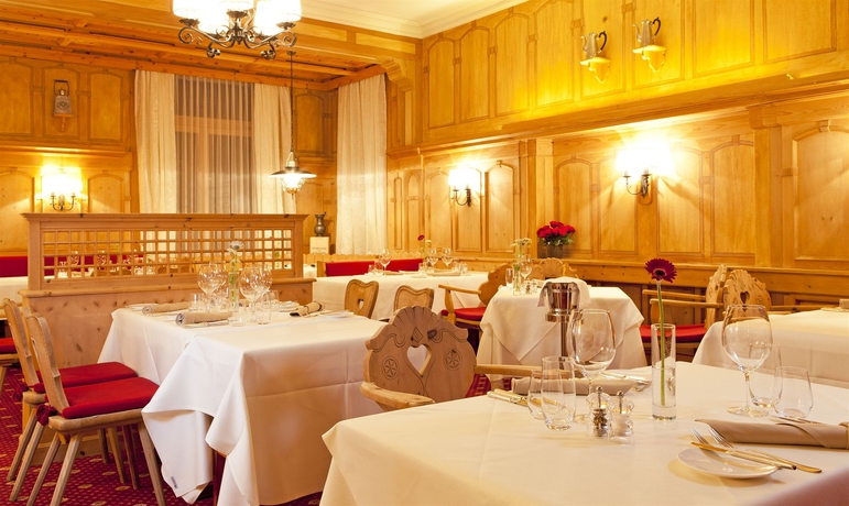 Imagen del bar/restaurante del Hotel Edelweiss Swiss Quality. Foto 2