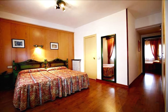 Imagen de la habitación del Hotel Edelweiss, Torla. Foto 7