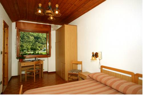 Imagen de la habitación del Hotel Edelweiss, Trepont. Foto 3