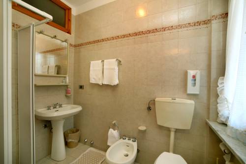 Imagen de la habitación del Hotel Edelweiss, Trepont. Foto 6