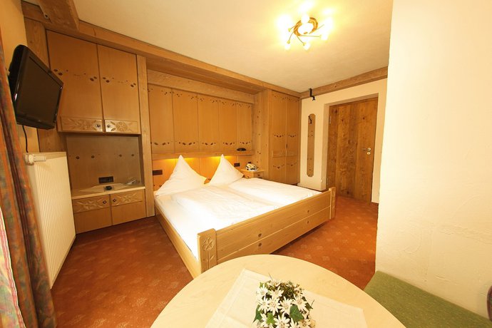 Imagen de la habitación del Hotel Edelwei&szlig;. Foto 6