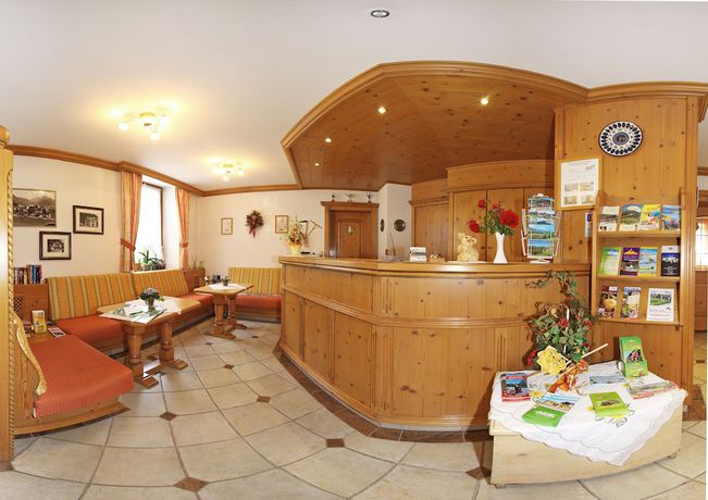 Imagen de los interiores del Hotel Edelwei&szlig;. Foto 19