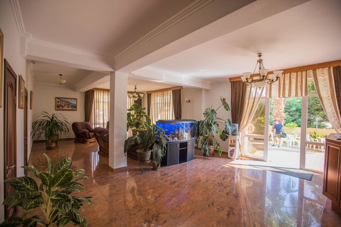 Imagen de los interiores del Hotel Edem. Foto 18